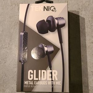 Earbuds with microphone